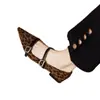 Sapatos Mary Jane Planos com Estampa de Leopardo Estilo Francês para Mulheres, Coleção Primavera 2026, Sapatos Pretos Elegantes de Bico Fino com Uma Tira e Salto Baixo