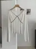 Camiseta KEKEZOON com Estampa de Coração e Decote V de Manga Longa para Mulheres, Design da Moda para o Início do Outono, Top Emagrecedor e Versátil 8737