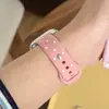 Fivela de fecho de pino de clipe único, pulseira de silicone com bolinhas em nova cor, compatível com Apple Watch iWatch 12, 11 e 10 SE