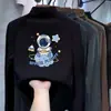 Camiseta de manga larga con cuello alto medio de forro polar para niño, nuevo estilo otoño/invierno 2026, diseño de dibujos animados, capa base versátil y cómoda para bebés niños