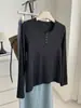 Camiseta de Manga Larga con Botones a Presión, Cuello Redondo Bajo, Felpa Cepillada Otoño/Invierno para Mujer, Nuevo Estilo 2026, Gruesa, Cálida, Versátil, Adelgazante, Camiseta Base