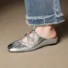 Sandálias Anabela Femininas de Verão, Confortáveis e Macias, Chinelos Prateados de Tamanho Grande, Chinelos Fechados de Novo Estilo para Mulheres, Sola Macia Antiderrapante