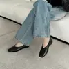 Sapatos de Design de Nicho Estilo Francês 4cm com Solado Macio 20256 Novos Sapatos de Couro Slip-On Quadrados para Primavera e Outono para Mulheres