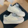 Zapatos casuales estilo universitario para mujer 2026 otoño nuevo de moda diseño versátil para estudiante zapatillas deportivas de suela gruesa versión coreana
