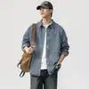 Camisa jeans longa de manga comprida para primavera para homens, camisa retro solta de tamanho grande, jaqueta casual versátil da moda para homens para primavera e outono