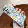 Popular en Japón y Corea del Sur, esta funda retro de una sola capa para Galaxy S26 con patchwork floral azul presenta un diseño de cobertura total con recortes precisos para el S25