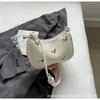 2024 Nova Bolsa de Ombro Borboleta Super na Moda de Verão Bolsa Transversal de Nicho Popular para o Dia a Dia Bolsa de Ombro Feminina