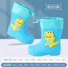 Botas de Chuva Infantis Jardim de Infância Bebê Novas Meninas Antiderrapantes Impermeáveis Botas de Chuva com Elástico Meninos Sapatos Aquáticos Desenho Animado Cano Alto