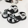 Sandalias para Niñas 2026 Verano Nuevo Estilo Moda para Niñas Sandalias de Flores Estilo Coreano Princesa Punta Abierta Suela Suave Zapatos de Playa Modernos