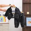 Ropa para Niños Niños Traje de Otoño 2025 Nuevo Guapo Bebé Mezclilla Manga Larga Conjunto de Tres Piezas Niños Primavera Venta al por Mayor Tendencia