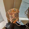 Bolso Bordado de Estilo Chino Nuevo, de Tendencia Transfronterizo, de Nicho, para Mujer 2026 Nuevo Bolso Cruzado Versátil, Exquisito Bolso para Teléfono