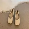 Zapatos Retro Cuadrados de Moda para Abuela Mujer Suela Plana 2026 Otoño Invierno Nuevos Mocasines Estilo Hada Cuero Suave Boca Baja Zapatos Individuales