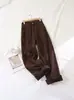 Jeans gruesos para mujer con forro de polar marrón, nuevo estilo otoño e invierno de cintura alta, corte petite curvo, pantalones rectos de pierna ancha adelgazantes