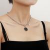 Europa y Estados Unidos joyería transfronteriza ins cadena de metal de aluminio cadena de moda cool colgante de fritilaria negra collar cadena de suéter para mujer alto sentido