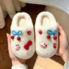Chinelos de algodão para meninas, chinelos internos antiderrapantes de outono e inverno para crianças, design fofo de gato, quentes, adequados para meninas e pais usarem juntos