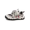 2026 Novo Modelo Tênis Esportivo Infantil Malha Respirável Outdoor Sapatos de Pai para Meninos e Meninas com Solado Estilo Pneu, Tênis de Corrida Resistente ao Desgaste, Moderno