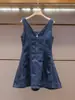 Vestido-colete Jeans de Verão Novo de Alta Qualidade para Mulheres, Moda Francesa Elegante com Detalhes de Diamante e Decote Quadrado