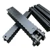 La placa de acero para vigas en forma de - se estampa y dobla para formar el cuerpo de la viga, con múltiples orificios de instalación reservados para que coincidan con la placa de anclaje de la viga en forma de -