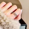 Amor Inverso ~ Pequeño Bao de Vinagre Serpiente Espiritual Xianrui Anillo de Diamante Diseño del Año de la Serpiente para Mujer Moderno y Más Fácil de Combinar con Accesorios