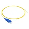 Cable de Fibra Óptica Patch Cord de Grado Telecomunicaciones de 0.9 mm LSZH Monomodo Mononúcleo Cable Cola de Cerdo SC LCFCSC Cable de Red de Fibra Óptica Desnuda de Una Sola Cabeza