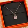 Colar Bolsa Kangkang Letra H para Mulheres Pingente Totalmente Diamantado Prata 925 Ouro Rosa Estilo Pop Novo Fecho de Trava Cadeia da Clavícula Que Não Desbota