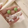 Aretes Festivos de Borla Floral Fresca Aguja de Plata, Verdes, Elegantes, Suaves, Versátiles, Aretes de Moda para el Trabajo, Aretes de Botón, Aretes