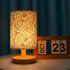 Madera maciza tela usb lámpara de mesa pequeña dormitorio lámpara de noche estudio dormitorio luz nocturna led lámpara de ambiente creativa decoración