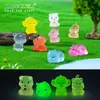 Novo produto transfronteiriço: figuras de filhote e hipopótamo que brilham no escuro, acessórios decorativos fofos para DIY, ornamentos para paisagens em miniatura e pequenas decorações de mesa