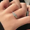 Popular en Xiaohongshu: Anillo Ovalado de Diamante Completo para Mujer, Estilo Vintage de Lujo Ligero, Anillo Ajustable de Circonita de Gama Alta para el Trabajo al por Mayor