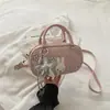 Bolso de mano dulce de conejo estilo coreano inspirado en Ins, nuevo bolso de hombro y cruzado versátil y moderno para el trabajo para mujer