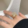 Anillo de Trébol de Cuatro Hojas Giratorio de Diseño de Nicho para Mujer, Lujo Ligero y Exquisito, Nuevo Modelo 2026, Anillo de Dedo Índice de Gama Alta, Anillo Abierto