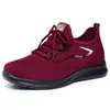 Zapatos de Mujer Verano Transfronterizos Nuevo Estilo Zapatos de Tela Old Beijing Malla Transpirable Zapatos para Madres de Mediana Edad y Mayores Casuales Suela Plana Zapatos para Caminar