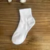 Meias Unissex para Todas as Estações Estilo Tiktok, Meias de Basquete Cano Médio e Cano Alto, Meias Esportivas Longas Outono e Inverno, Meias Sociais Brancas Puras
