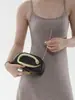 Nuevo bolso de mano de noche con diseño de cabeza de serpiente transfronterizo, bolso acrílico único en forma de concha, bolso de hombro cruzado moderno y a la moda