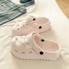 Streetwear Super Brilhante 2026 Item Quente de Verão DIY Borboleta de Desenho Animado Pérola Roupa de Praia Lenço de Cabeça Sapatos com Furos Mulheres
