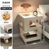 Mesa de Cabeceira de Ferro Forjado para Uso Doméstico, Design de Nicho, Pequena Criativa Popular Moderna, Rack de Armazenamento de Cabeceira Sem Formaldeído