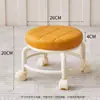 Banqueta Giratória com Rodas para Uso Doméstico, Banqueta Baixa com Rodas, Banqueta Redonda Pequena, Banqueta de Sofá, Cadeira Pequena com Encosto de Plástico