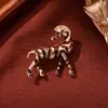 Broche Retro Vintage Estilo Palacio con un Toque de Alta Gama, Diseño Clásico Europeo Tallado, Broche Versátil y Exquisito para Abrigos y Trajes