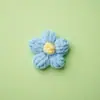 Em estoque artesanal crochet puff flor flor de lã DIY grampo de cabelo acessórios corpete saco de roupas acessórios flor
