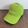 Boné de Beisebol Minimalista de Secagem Rápida para Mulheres, Moda de Rua de Verão com Bordado de Letras, Boné com Proteção Solar, Versátil para Sessões de Fotos