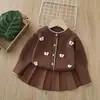 Suéter Básico Infantil 2025 Outono Novo Conjunto Fofo de Duas Peças para Menininhas Suéter de Gola Redonda para Meninas Conjunto Espesso
