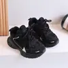 Tênis esportivos infantis 2026 primavera e outono novo estilo tênis de corrida para meninos estilo coreano tênis pai para meninas sapatos de bebê 1-6 anos