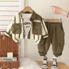 Conjunto Casual Elegante de Dos Piezas para Niños Otoño 2025 Nuevo Conjunto de Tres Piezas de Ropa de Trabajo Camisa Color Block para Niños Directo de Fábrica