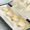 Tendencia de Moda en Metal Europeo y Americano Joyería Simple Anillo Redondo con Diamantes para Hombres y Mujeres Anillos de Pareja Acero de Titanio Que No Se Desvanecen