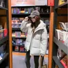 Nueva chaqueta acolchada de algodón para hombres y mujeres, estilo corto, invierno 2026, abrigo acolchado con capucha grueso, prenda exterior holgada y cálida para parejas