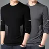 Camiseta informal de manga larga con cuello redondo, color liso, versátil, para hombre, otoño 2026, corte holgado, top moderno