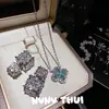 Joyas: Aretes de Flor de Ámbar de Forma Irregular, Piedra Preciosa Floral Brillante, Set de Pulsera de Flor de Encaje de Alta Gama para Banquetes