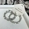 Pendientes Metálicos de Mariposa Tridimensional Inspirados en el Diseño para Mujer, Únicos y Exquisitos, de Moda y Tendencia, Versátiles para el Trabajo, Pendientes y Accesorios para Orejas