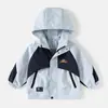 2026 Nuevo Estilo Otoño Ropa Infantil Niños Chaqueta Cortavientos Impermeable de Bloques de Color