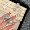 Pinza para el pelo de aleación con forma de copo de nieve, pedrería de perla súper brillante coreana, pinza lateral para mujeres, moda, pinza para flequillo lateral, pinza de pico de pato, horquilla